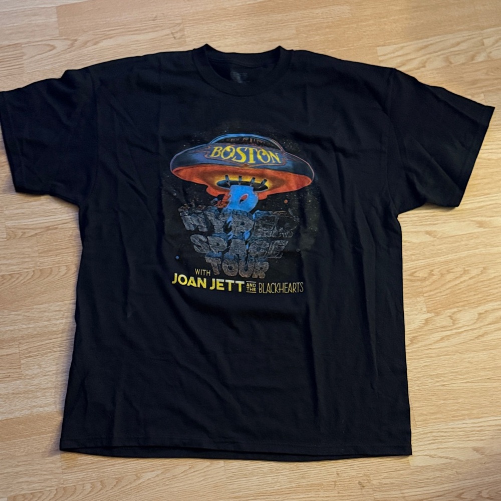 Black Boston  & Joan Jett Tour T-Shirt